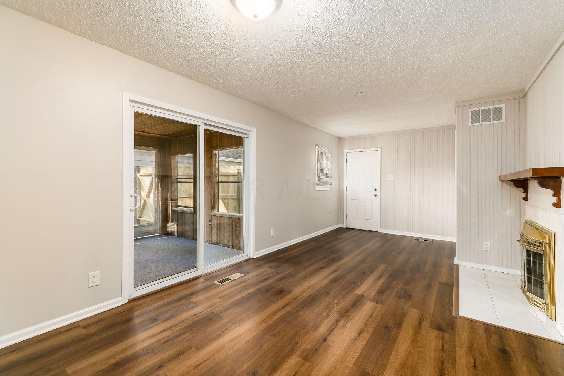 265 Danhurst Road Columbus, OH 43228 - Photo 6 of 28 Gallery Image 6