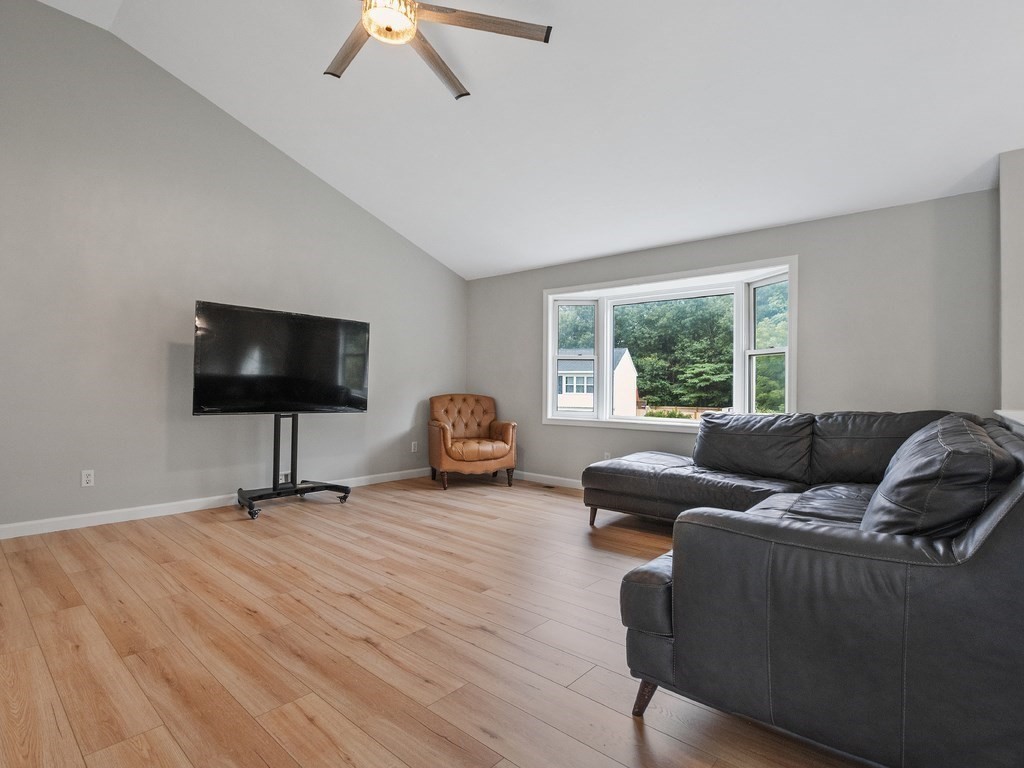 5 Meadowsweet Road Shrewsbury, MA 01545 - Photo 7 of 29 Gallery Image 7