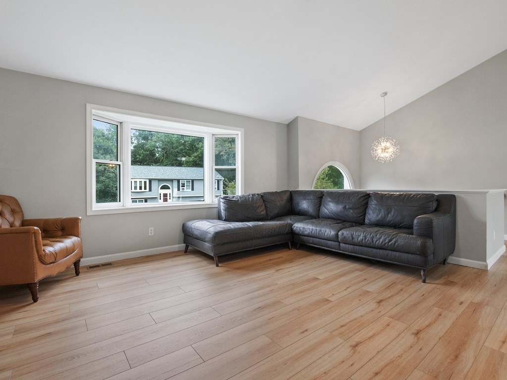 5 Meadowsweet Road Shrewsbury, MA 01545 - Photo 8 of 29 Gallery Image 8