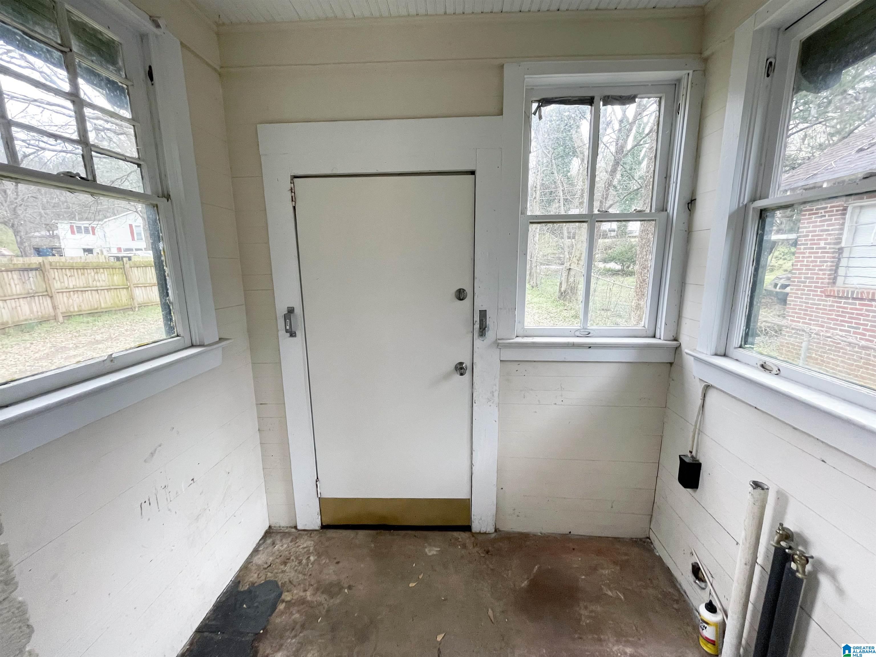1909 Rocky Hollow Road Anniston, AL 36207 - Photo 4 of 26