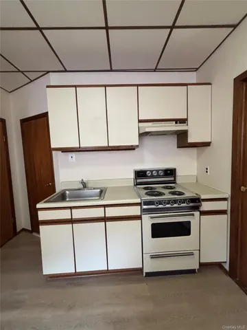 $3,600 | 55-12 Van Cleef Street | South Corona