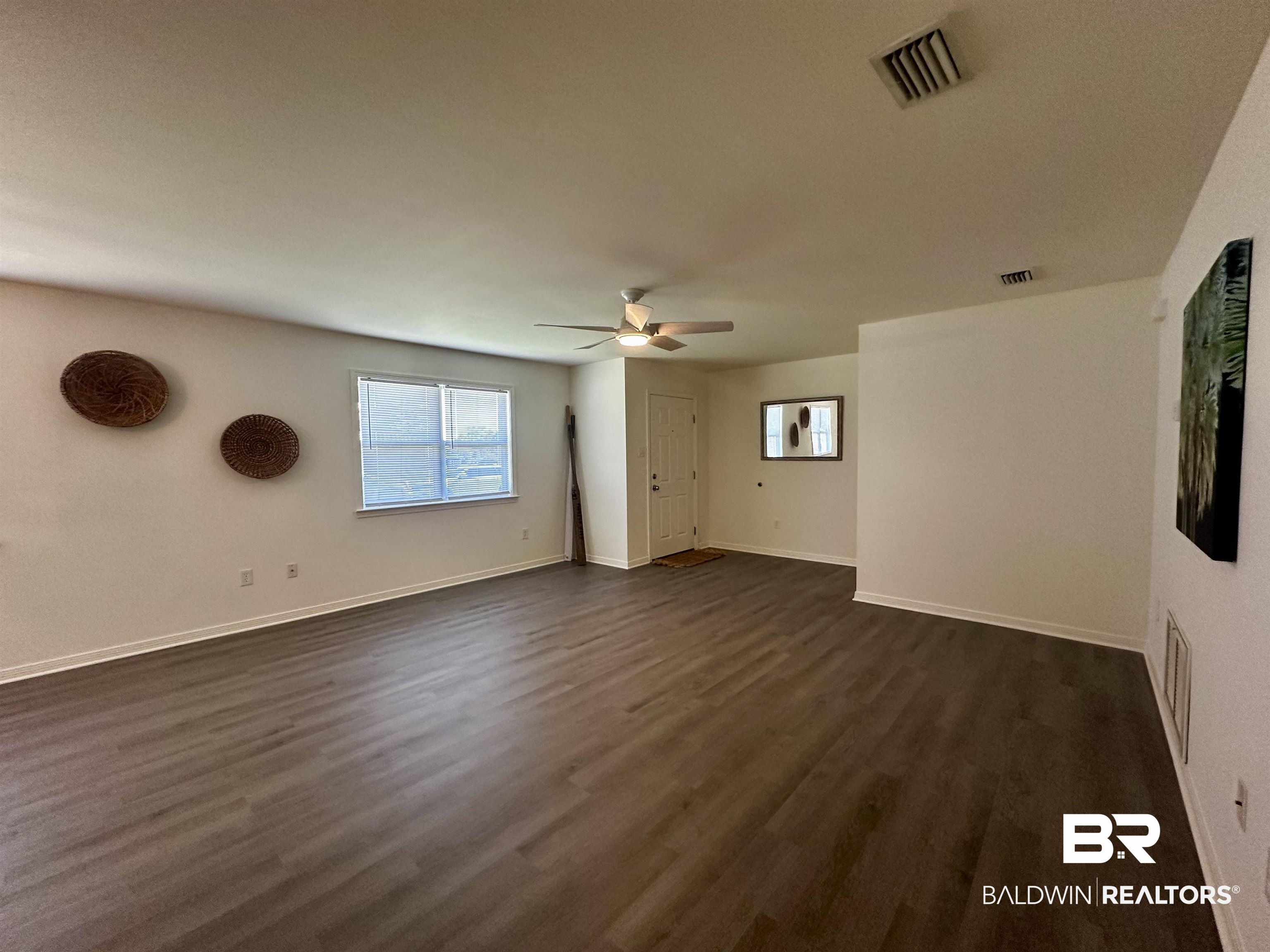 9090 Bay Pnes Road Elberta, AL 36530 - Photo 6 of 26 Living Room