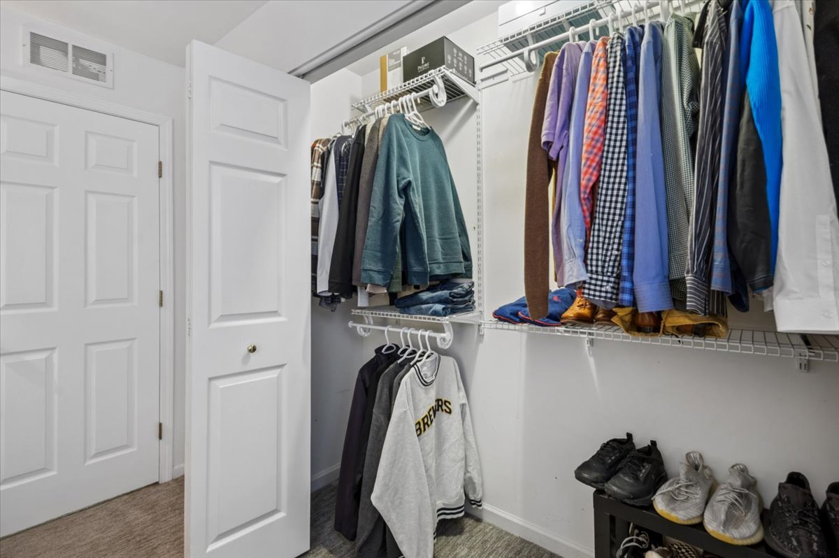 667 West Division Street, Unit 3C Chicago, IL 60610 - Photo 19 of 23