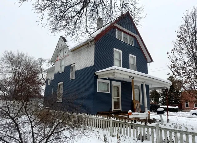 $249,000 | 603 Douglas Avenue, Elgin, IL 60120