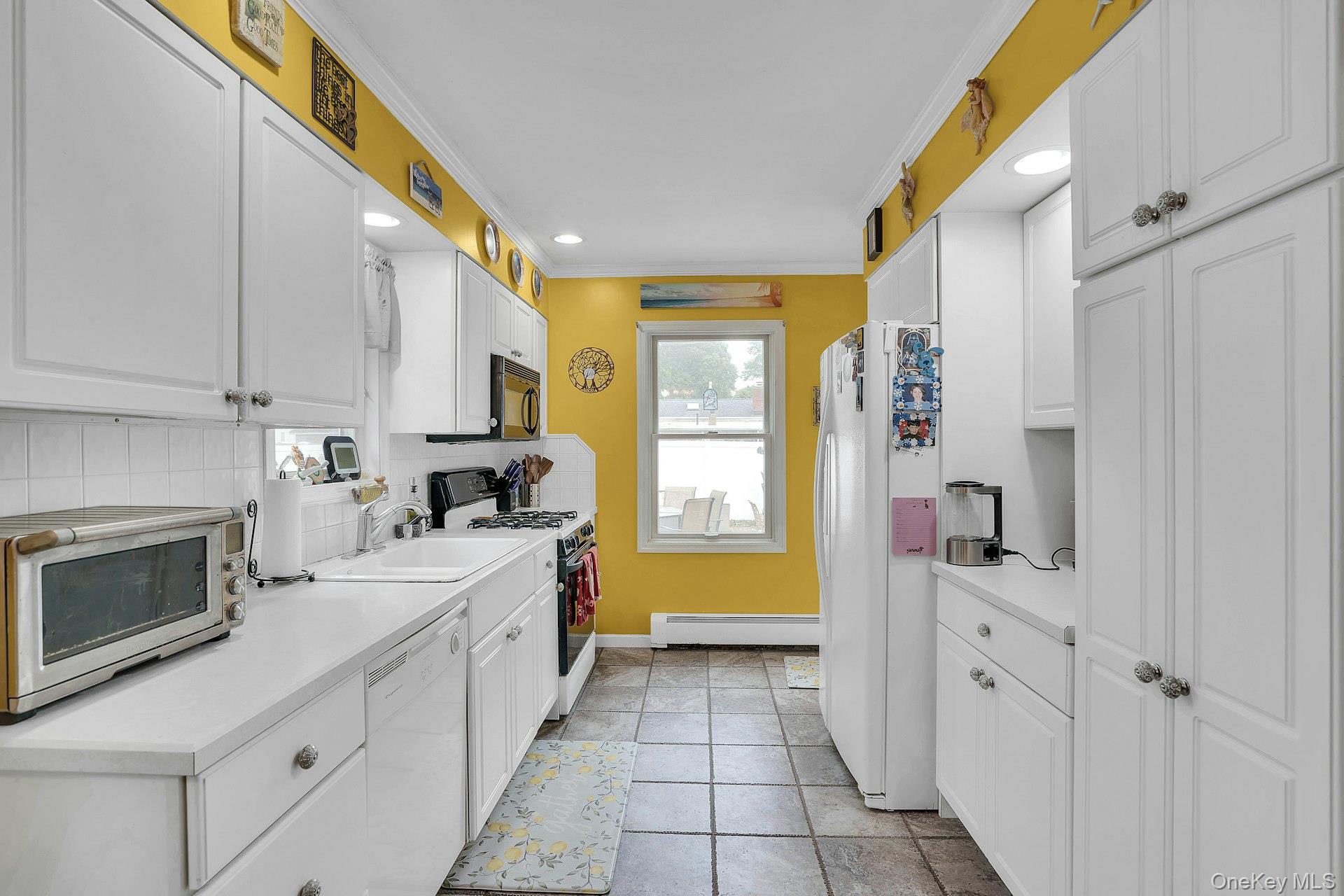 79 Wicks Road Commack, NY 11725 - Photo 11 of 34 Stove is propane and also 4 years old.