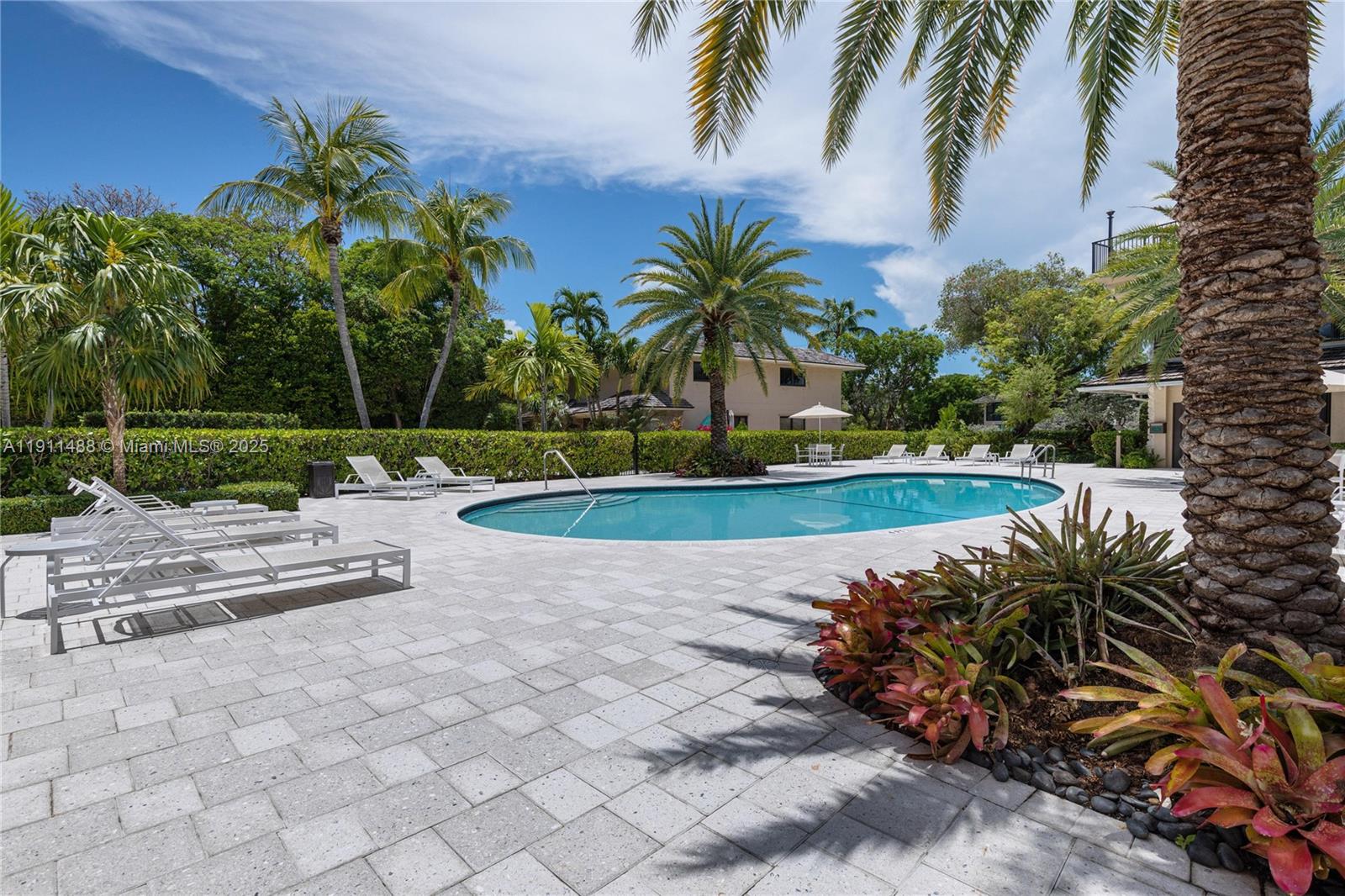 96000 Overseas Highway, Unit W44 Key Largo, FL 33037 - Photo 32 of 33 a view of a backyard