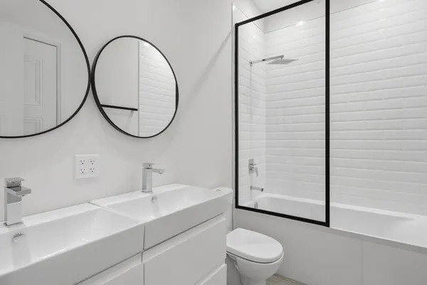 $975,000 | 4200 West Belmont Avenue, Chicago, IL 60641