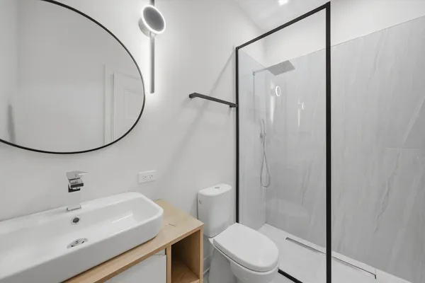 $975,000 | 4200 West Belmont Avenue, Chicago, IL 60641