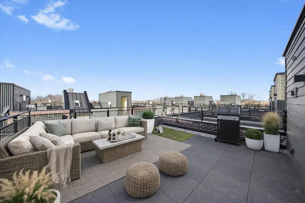 $975,000 | 4200 West Belmont Avenue, Chicago, IL 60641
