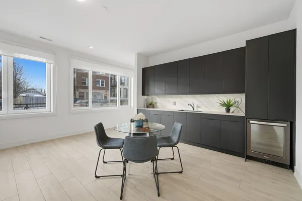 $975,000 | 4200 West Belmont Avenue, Chicago, IL 60641