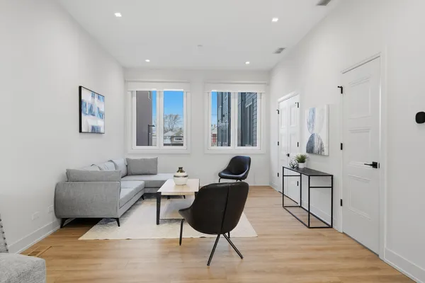 $975,000 | 4200 West Belmont Avenue, Chicago, IL 60641