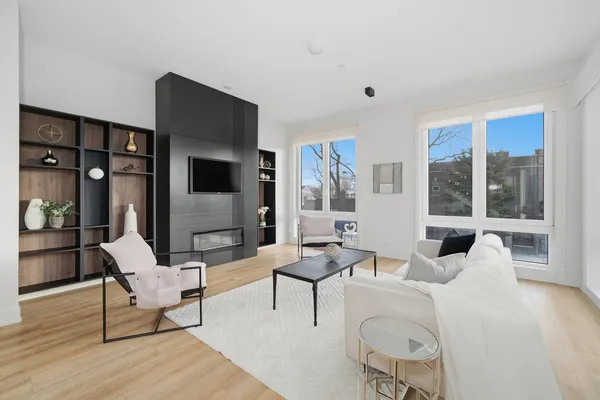 $975,000 | 4200 West Belmont Avenue, Chicago, IL 60641