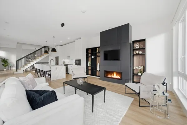 $975,000 | 4200 West Belmont Avenue, Chicago, IL 60641