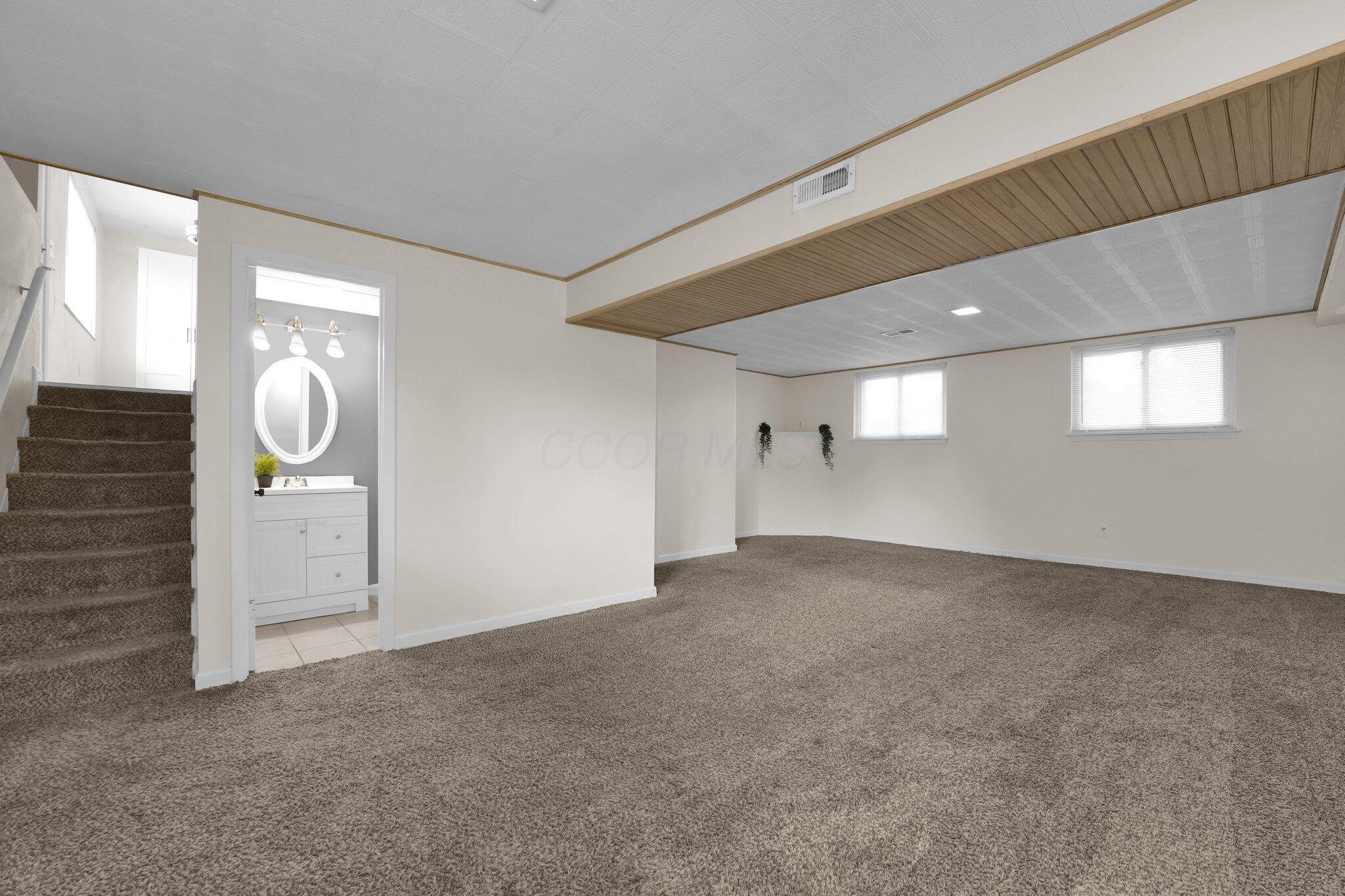 2047 Brookfield Road Columbus, OH 43229 - Photo 15 of 36 16-web-or-mls-2047-brookfield-rd