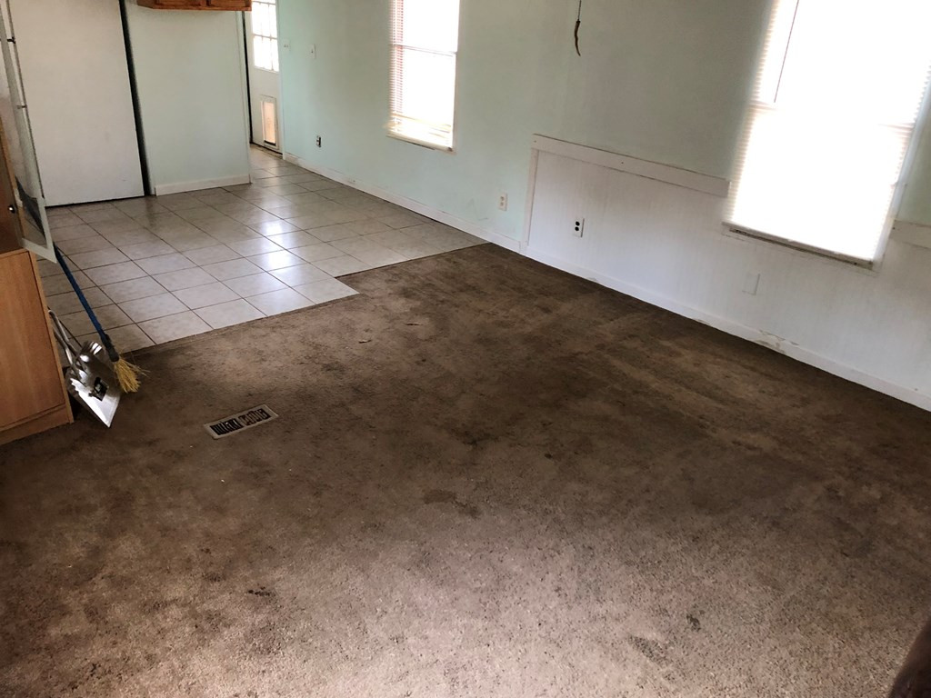 1276 Miles Road Harlem, GA 30814 - Photo 2 of 10 Living Room