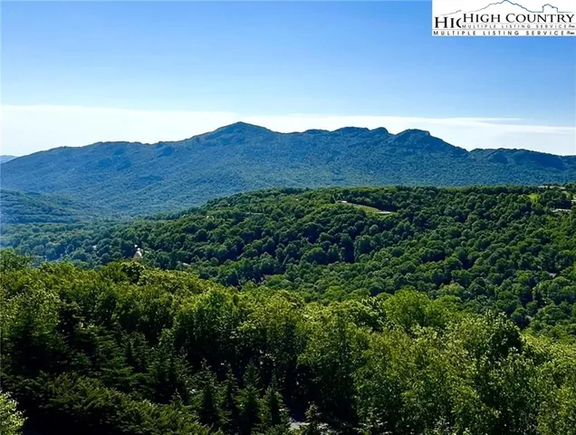 $239,000 | 303 Sugar Top Drive, Unit 2712, Sugar Mountain, NC 28604