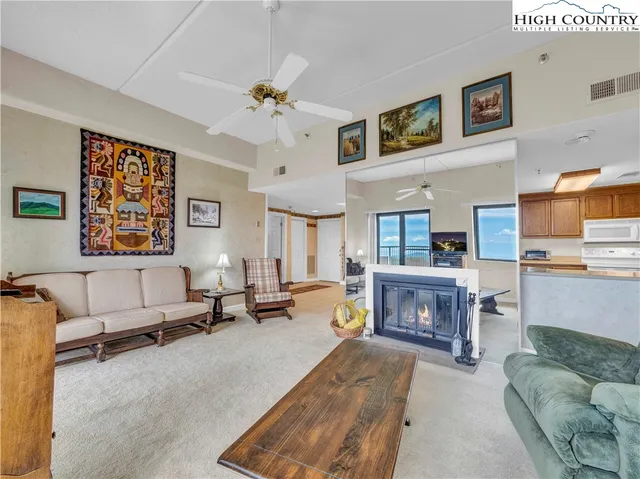 $239,000 | 303 Sugar Top Drive, Unit 2712, Sugar Mountain, NC 28604