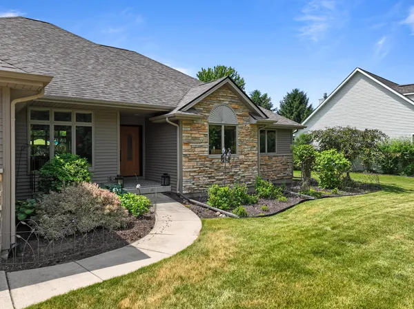 $629,900 | 403 Fair Oaks Drive, Williams Bay, WI 53191