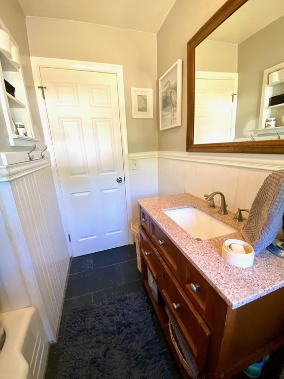 82 Bigelow Road Lancaster, MA 01523 - Photo 11 of 28