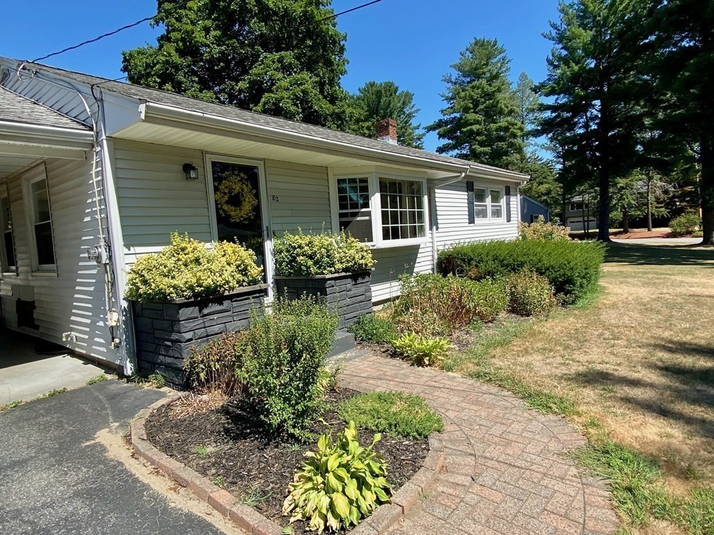 82 Bigelow Road Lancaster, MA 01523 - Photo 2 of 28