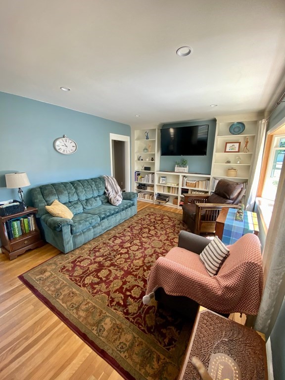 82 Bigelow Road Lancaster, MA 01523 - Photo 5 of 28