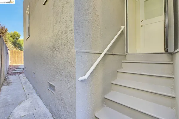 $725,000 | 5718 Adeline Street, Oakland, CA 94608