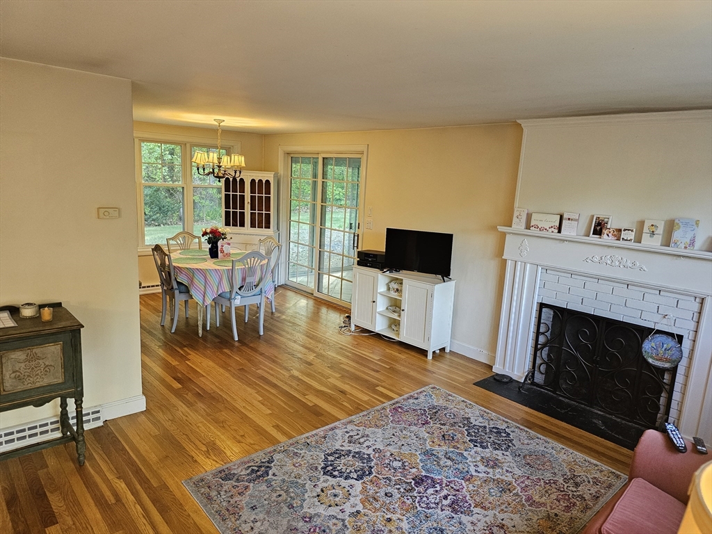 31 Greystone Road Franklin, MA 02038 - Photo 5 of 17 Gallery Image 5
