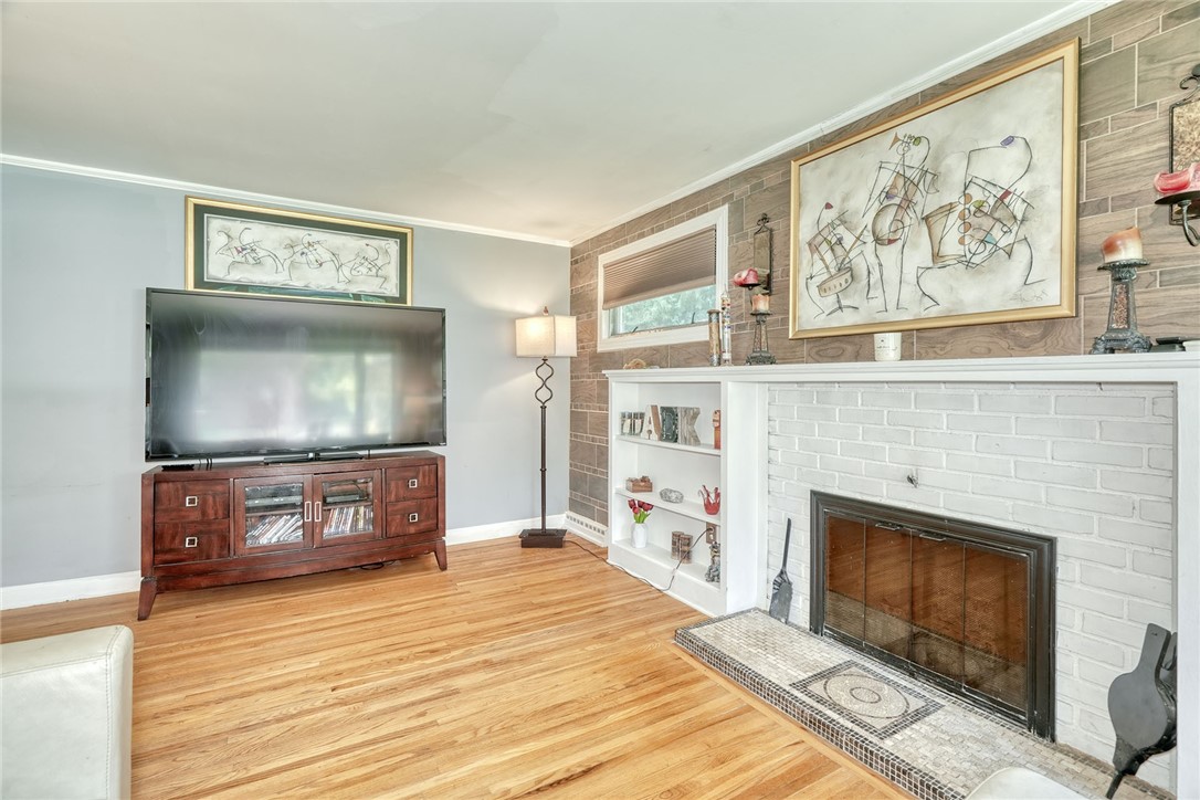 98 Burkedale Crescent Brighton, NY 14625 - Photo 5 of 47 Gallery Image 5