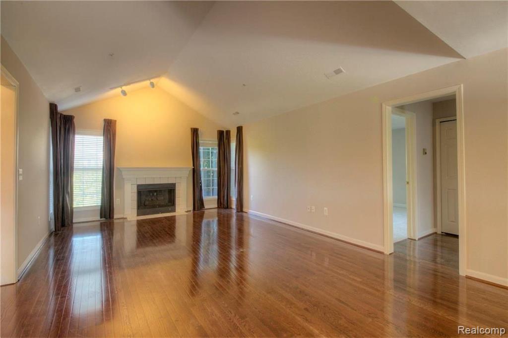 28126 Carlton Way Drive Novi, MI 48377 - Photo 6 of 43