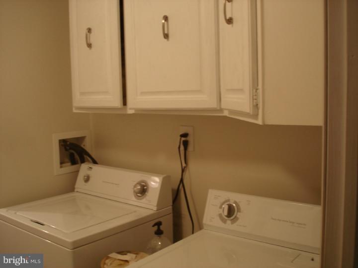 8 Flury Lane Clementon, NJ 08021 - Photo 15 of 19 Laundry Room