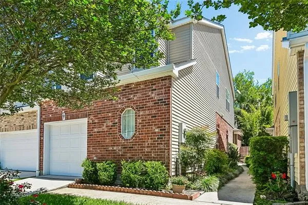 $298,500 | 9 Nouveau Lane East, Metairie, LA 70003