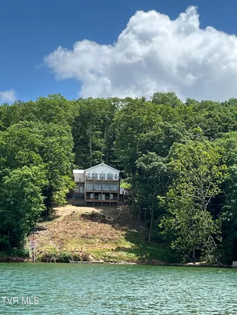 $1,500,000 | 22125 Driftwood Lane, Abingdon, VA 24211