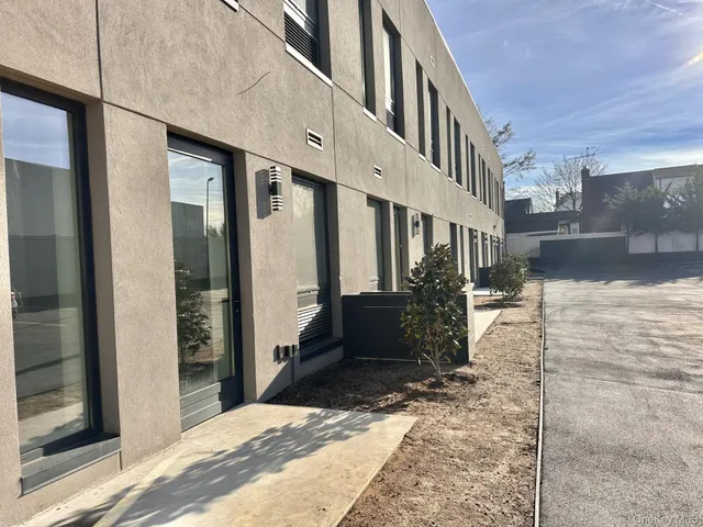 $3,695 | 362 West Merrick Road, Unit 101, Valley Stream, NY 11580