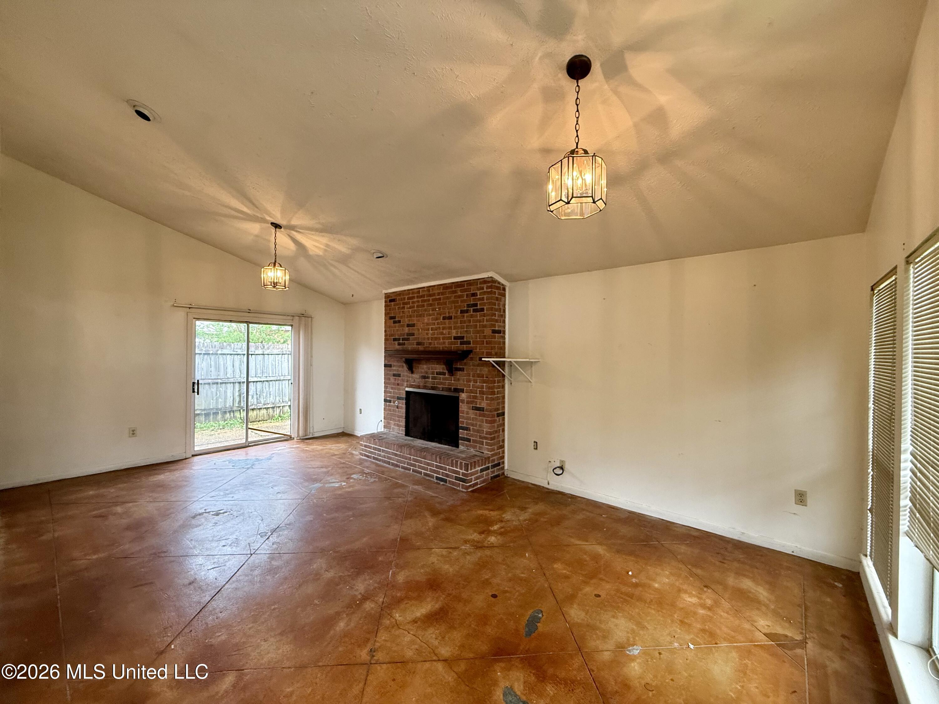 105 Carrie Drive Clinton, MS 39056 - Photo 5 of 11 IMG_3540 (1)