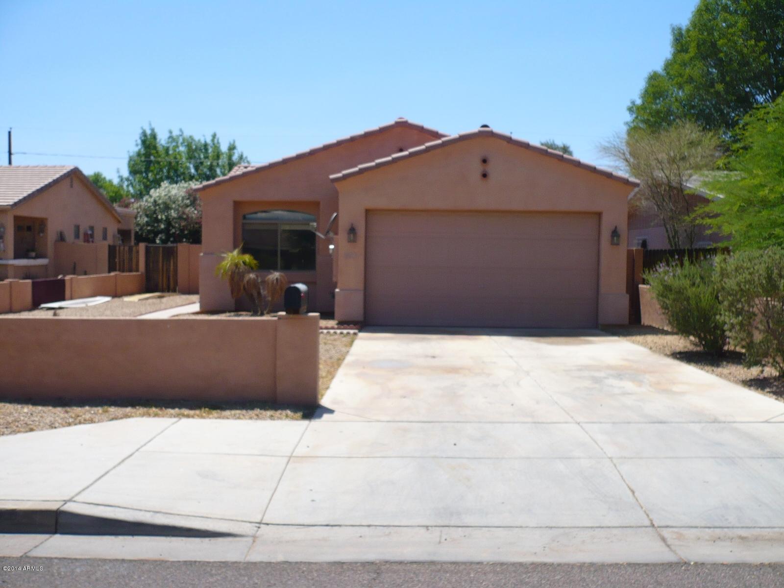 2214 North 28th Street Phoenix, AZ 85008 - Photo 2 of 9 Bautista 001