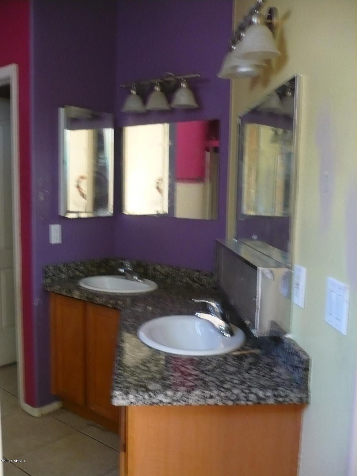2214 North 28th Street Phoenix, AZ 85008 - Photo 6 of 9 Bautista 009