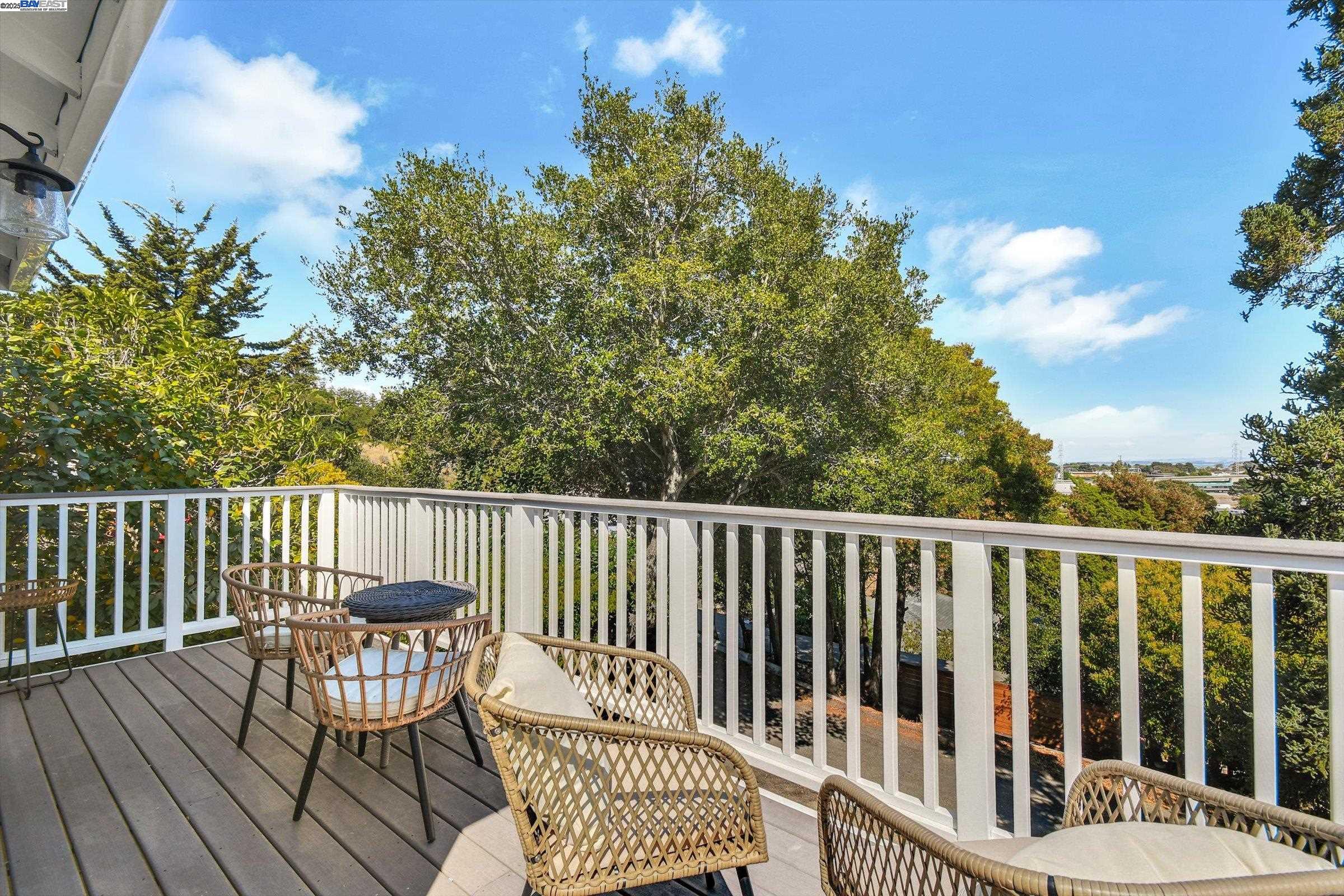 148 Auburn Street San Rafael, CA 94901 - Photo 5 of 42