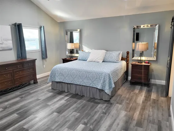$2,990 | 1526 Lakeside Drive West, Canyon Lake, TX 78133