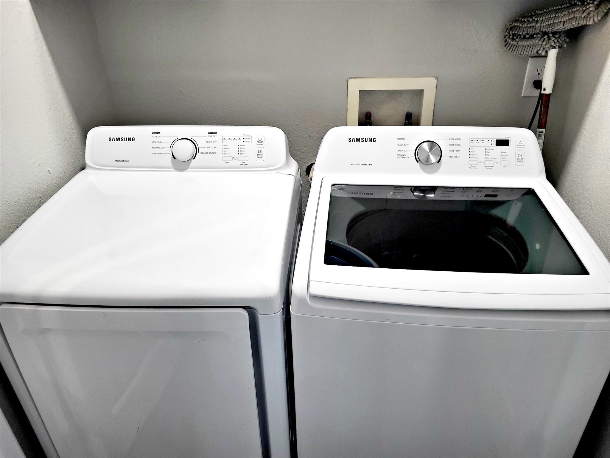 1526 Lakeside Drive West Canyon Lake, TX 78133 - Photo 30 of 35 Washer and dryer are provided for convenience.