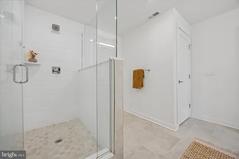 $575,000 | 7005 Pipers Glen Way, Philadelphia, PA 19119