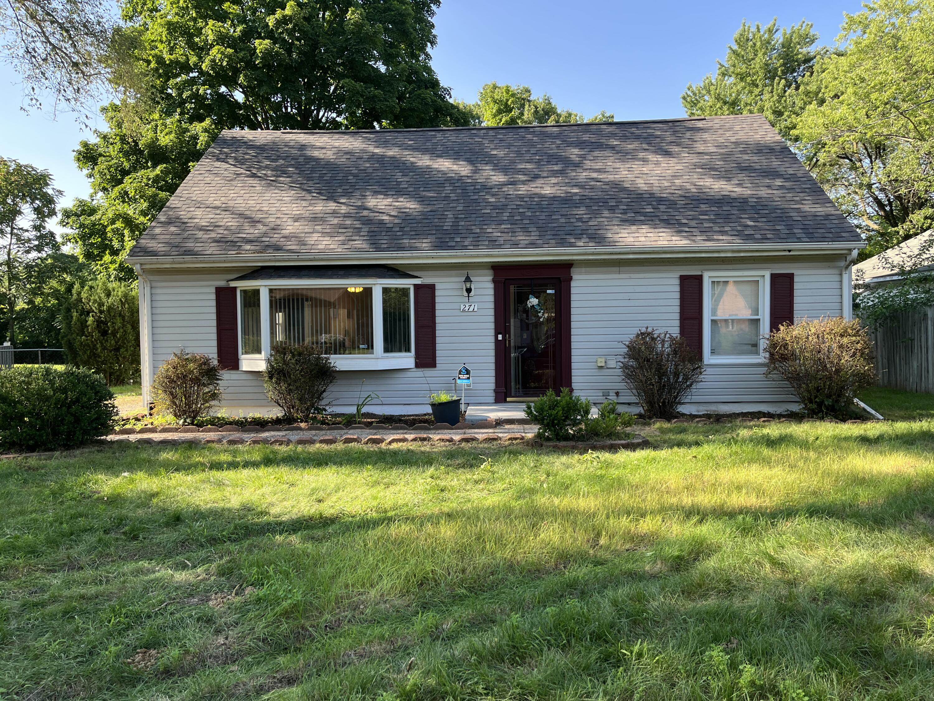 271 Elmside Road Benton Harbor, MI 49022 - Photo 24 of 34 FRONT