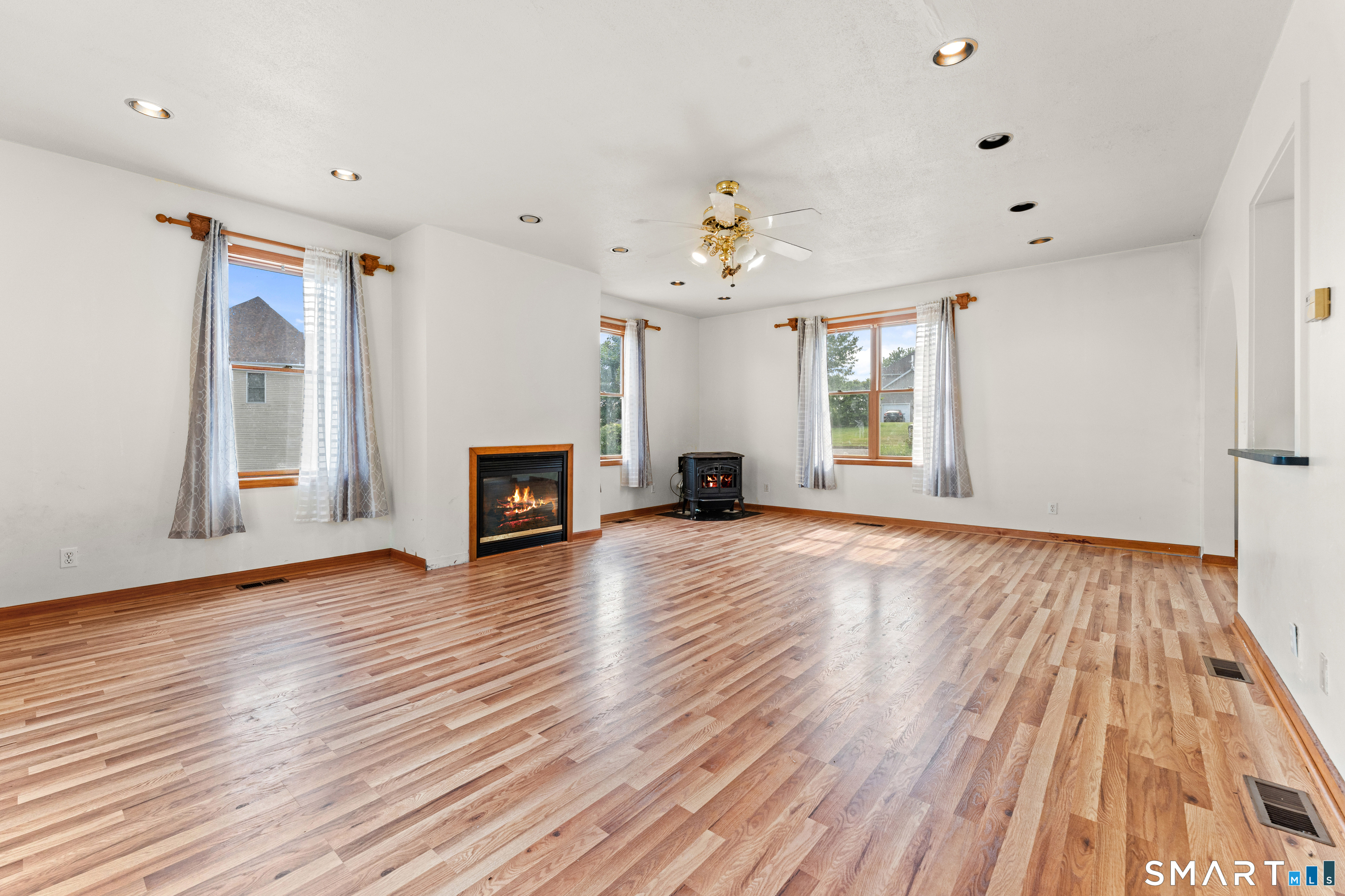 77 Graham Ridge Road Naugatuck, CT 06770 - Photo 16 of 40
