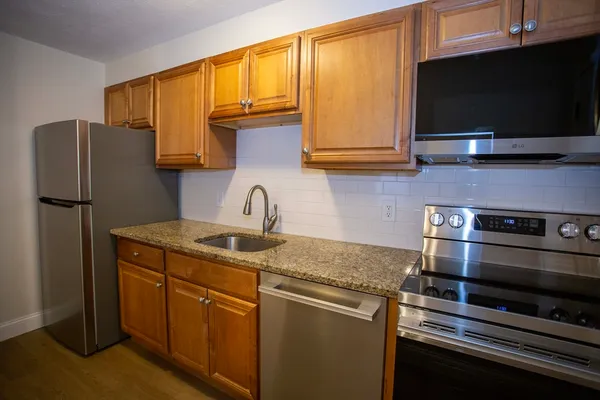 $2,600 | 5 Washington Street, Unit C9, Reading, MA 01867