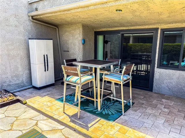 a view of a dinning room with a backyard