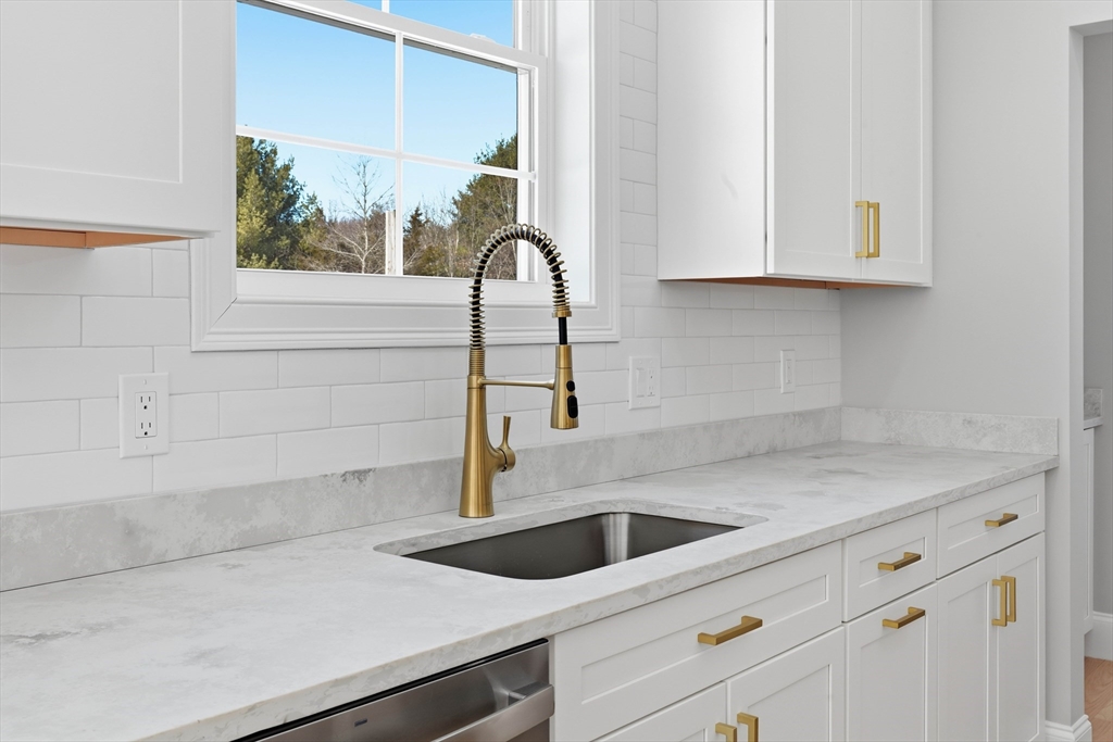 66 Parish Road, Unit 4R Georgetown, MA 01922 - Photo 12 of 42