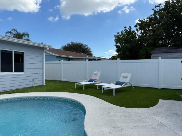 516 East Whitney Drive Jupiter, FL 33458 - Photo 46 of 47 50