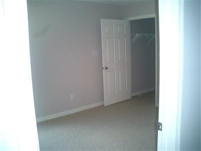 717 Williams Road Nicholasville, KY 40356 - Photo 8 of 13 middle bedroom with walk in closet