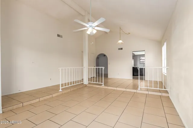 a view of a livingroom with a ceiling fan