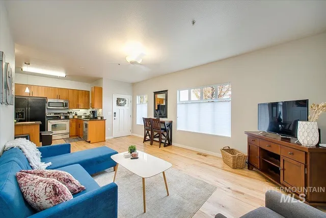 $399,900 | 1463 West Grand Avenue, Unit 104, Boise, ID 83702