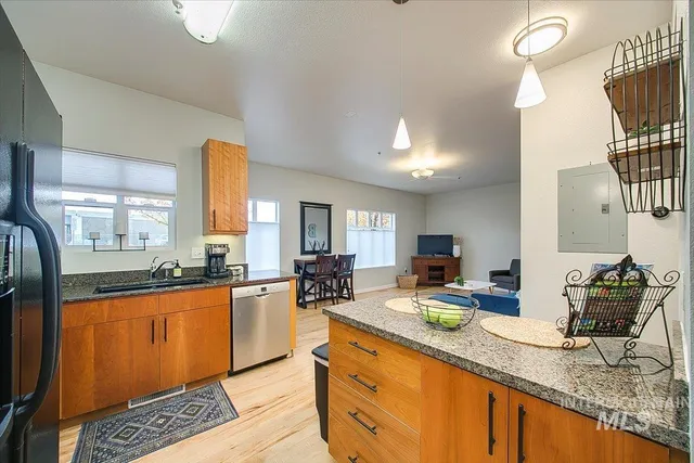 $399,900 | 1463 West Grand Avenue, Unit 104, Boise, ID 83702